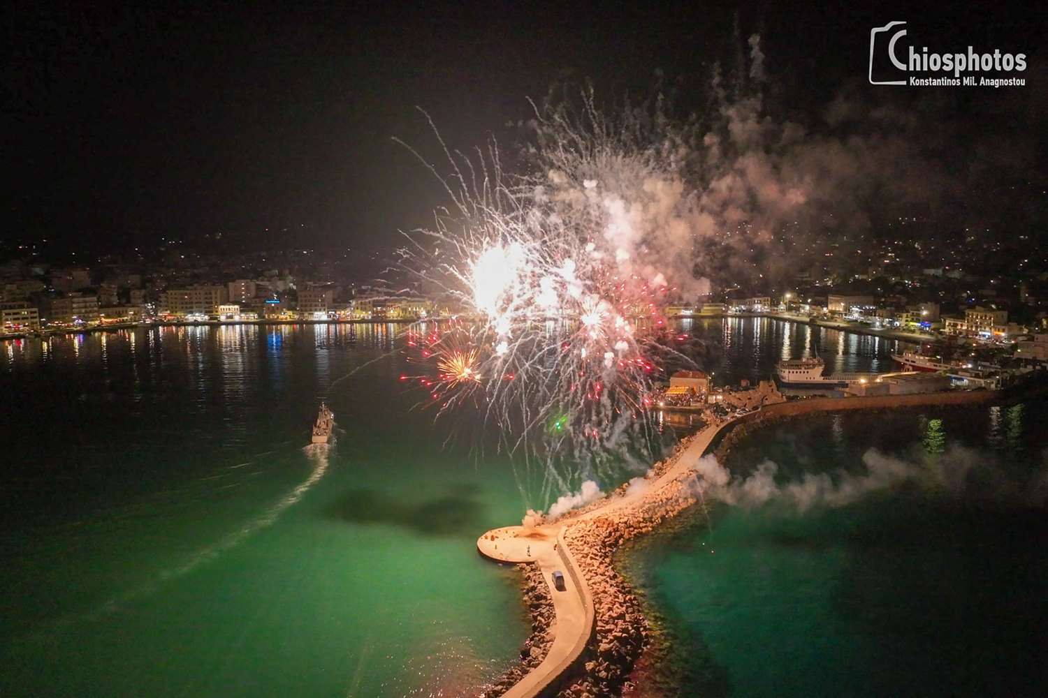 20230704 fireworks chios port 3
