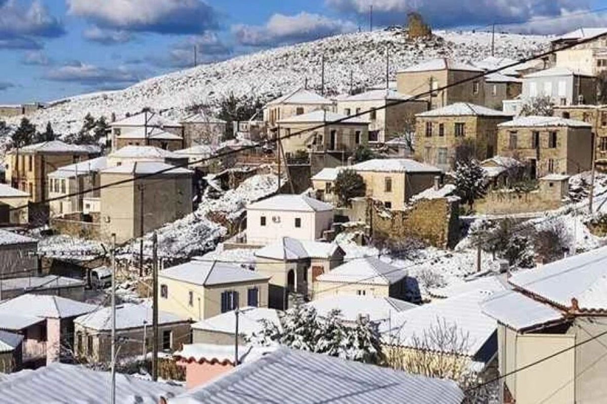 Χιόνια στη Λέσβο και τη Λήμνο: Ορεινά χωριά ντύθηκαν στα λευκά