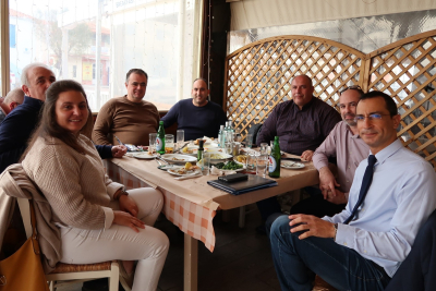 Σε γεύμα εργασίας με ξενοδόχους και τουριστικούς πράκτορες της Λέσβου ο Ιάσων Πιπίνης