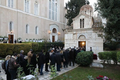 Live η Κηδεία του τέως βασιλιά Κωνσταντίνου: Σε εξέλιξη το λαϊκό προσκύνημα - Λεπτό προς λεπτό όσα συμβαίνουν
