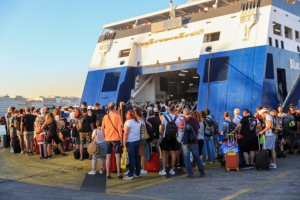 Κορυφώνεται η μεγάλη έξοδος των αδειούχων του Ιουλίου – 100% πληρότητα για Κυκλάδες