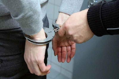 Λέσβος: Χειροπέδες σε 4 άτομα για κλοπή χαλκοσωλήνων από επιχείρηση