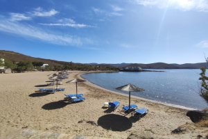Καλοκαίρι με μαγευτικές βουτιές στα πεντακάθαρα και κρυστάλλινα νερά των Ψαρών