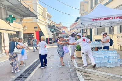 Δράση ανακούφισης των συμπολιτών μας από τον καύσωνα  από τις εθελόντριες του Περιφερειακού Τμήματος Μυτιλήνης του Ελληνικού Ερυθρού Σταυρού