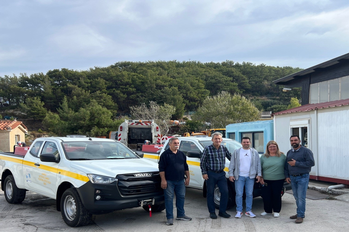 Ο Δήμος Δυτικής Σάμου παρέλαβε τα νέα 4x4 για το Τμήμα Πολιτικής Προστασίας