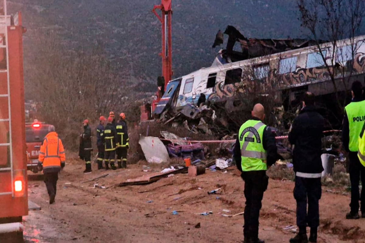 Σύγκρουση τρένων στη Λάρισα: Στους 32 οι νεκροί - 66 τραυματίες