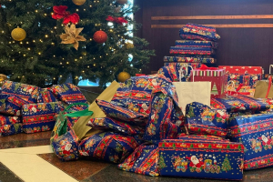 Μυτιλήνη: Όταν τα Χριστούγεννα έχουν ουσία – Το «Δέντρο της Αγάπης» γέμισε ελπίδα!