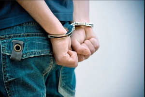 Μυτιλήνη: Συνελήφθη ανήλικος με χάπια και χασις