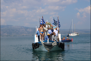 Λέσβος: Ακόμα και μέσα στη θάλασσα τιμήθηκε η Μεγαλόχαρη