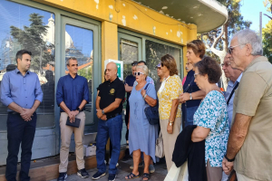 Λέσβος: Τοποθέτηση απινιδωτών σε δύο σημεία στην κεντρική αγορά της πόλης από τον Δήμο και τη Δημοτική Κοινότητα Μυτιλήνης