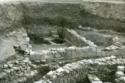 Λέσβος: Αρχαιολογικός περίπατος στον Μόλυβο αναδεικνύει την άγνωστη Αρχαία Μήθυμνα