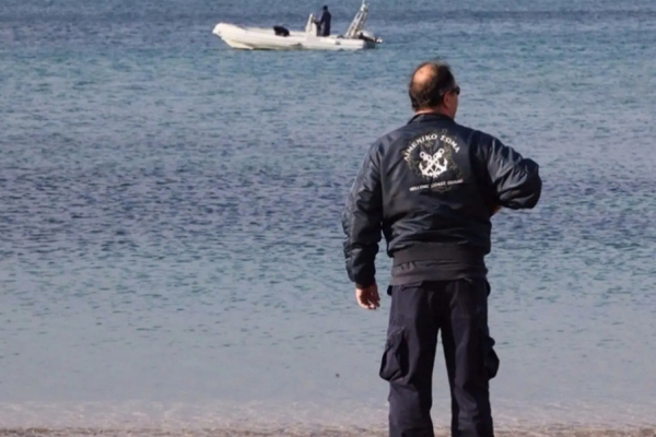 Λέσβος: Λουόμενοι εντόπισαν σορό γυναίκας στη θάλασσα