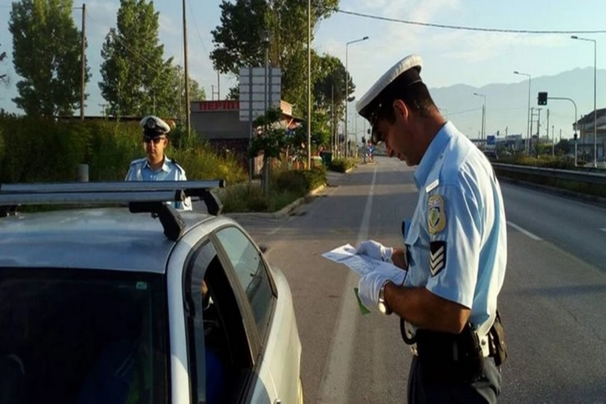 Αλλάζουν όλα στις κλήσεις της Τροχαίας – Έρχονται «ραβασάκια» στους παραβάτες με sms και e-mail