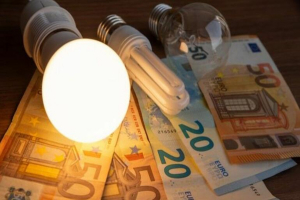 Επιδοτήσεις στην ενέργεια: Χωρίς εισοδηματικά κριτήρια οι επιδοτήσεις Ιουλίου