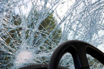 Λέσβος: Αυτοκίνητο καρφώθηκε σε δέντρο – Νεκρός ο 43χρονος οδηγός (pics)