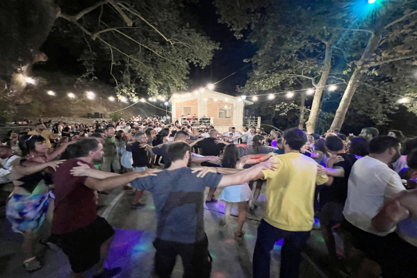 Ikaria Dance Festival 2026: Η Ικαρία γίνεται διεθνές σημείο συνάντησης σύγχρονου και παραδοσιακών χορών
