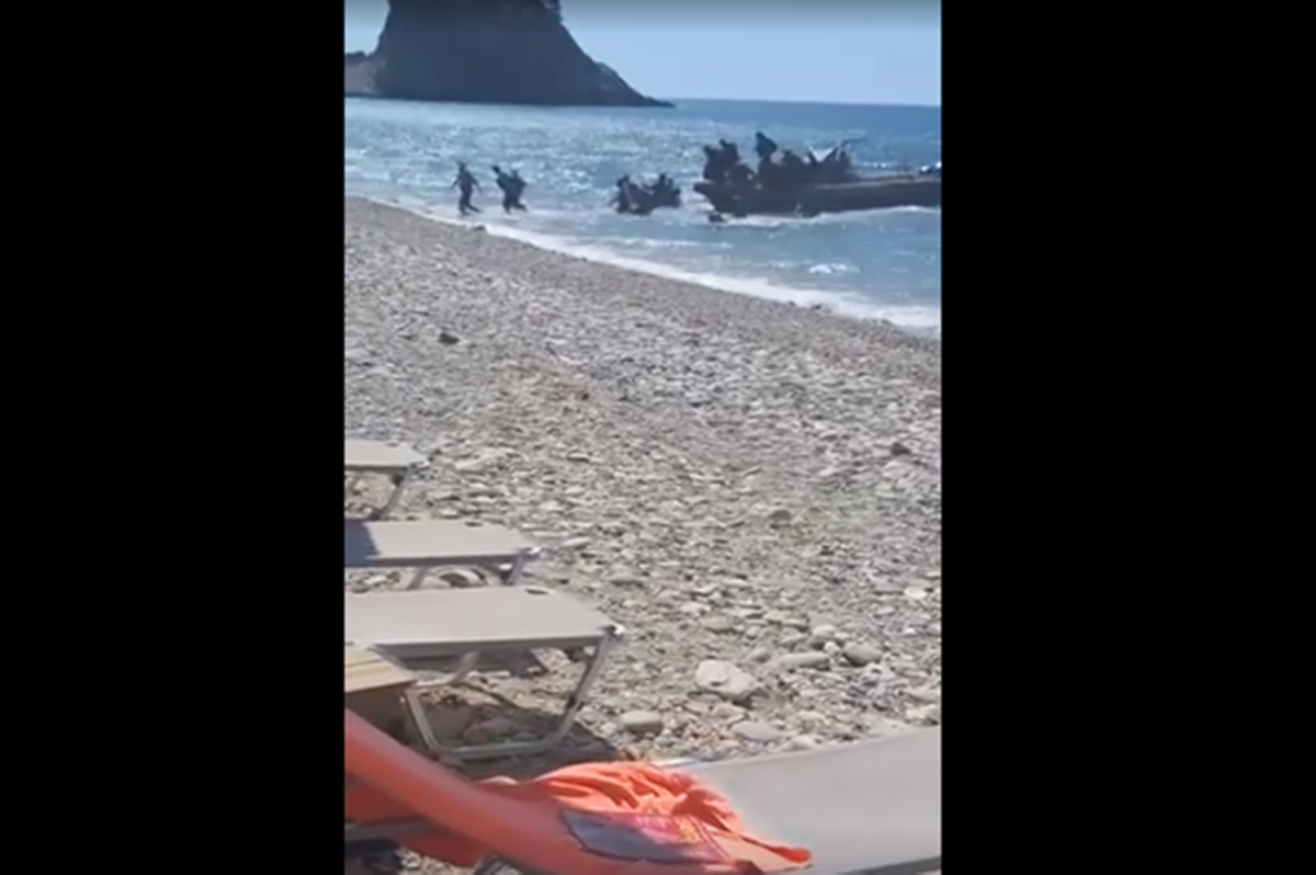 Σάμος : Νέες &quot;καραβιές&quot; μεταναστών- Αποβιβάστηκαν σε δημοφιλή παραλία (VID)