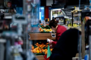 Τριήμερο Θεοφανείων: Πώς δουλεύουν καταστήματα και σούπερ μάρκετ