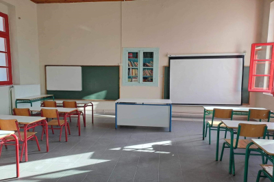 Παραδόθηκε το ανακαινισμένο κτίριο του Δημοτικού Σχολείου Κουμαιϊκων απο τον Δήμο Δυτικής Σάμου