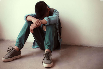 Οχτώ 15χρονοι βίαζαν για έναν ολόκληρο μήνα συμμαθητή τους