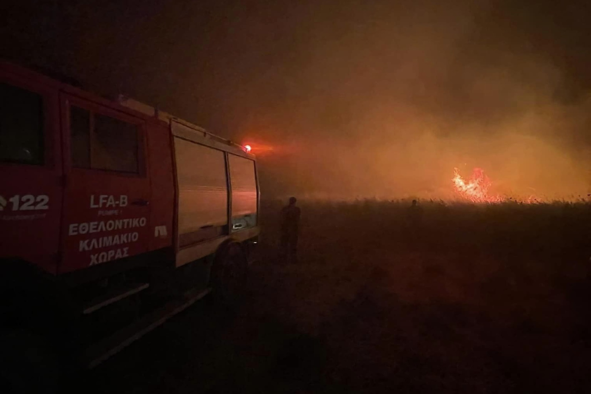 Οριοθετήθηκε η φωτιά στη Σάμο - Άμεση αντίδραση  (pics-vid)