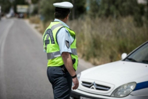 Συνελήφθησαν τέσσερα άτομα σε Λέσβο και Χίο, για παραβάσεις του Κώδικα Οδικής Κυκλοφορίας