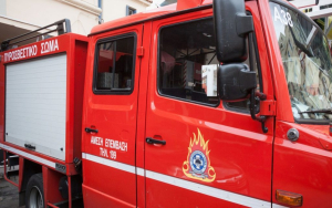 Φωτιά τώρα στη Μυτιλήνη - Καίει στην περιοχή Φίλια