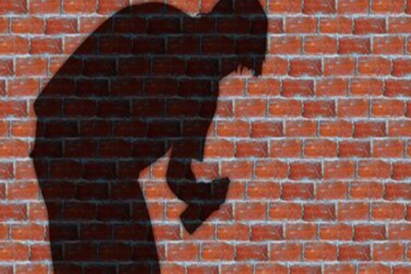 27χρονος συνελήφθη στη Μυτιλήνη για γκράφιτι και παράβαση περιβαλλοντικής νομοθεσίας