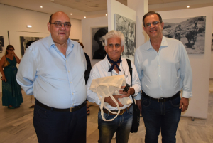 Εγκαίνια Έκθεσης Φώτη Μανιού στο Σίγρι με Παρουσία Βέρρου και Ζούρου