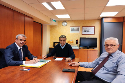 Συνάντηση του Δημάρχου Μυτιλήνης Παναγιώτη Χριστόφα με τις Κτιριακές Υποδομές ΑΕ για τα σχολικά κτίρια