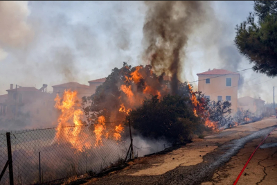 Λέσβος - Φωτιά Βατερά: Δίκτυο κοινοτήτων Λέσβου, συγκέντρωση νερών για τους Πυροσβέστες