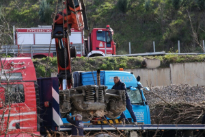 Τέμπη: Ο σταθμάρχης δεν ήξερε σε ποιο τηλέφωνο να πάρει το…100