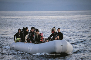 Οινούσσες: 41 αλλοδαποί εντοπίστηκαν και μεταφέρθηκαν στη Χίο για καταγραφή