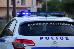 Πέταξε πέτρες σε ποτάμι και βρέθηκε στο κρατητήριο – Περιβαλλοντική παράβαση στην Καλλονή