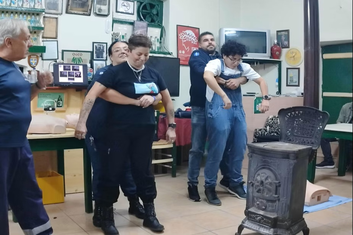 Σεμινάριο Πρώτων Βοηθειών και Χρήσης Απινιδωτή στην Αγία Μαρίνα Λέσβου