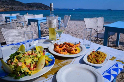 Τα 12 ελληνικά νησιά που βούλιαξαν από κόσμο φέτος το καλοκαίρι