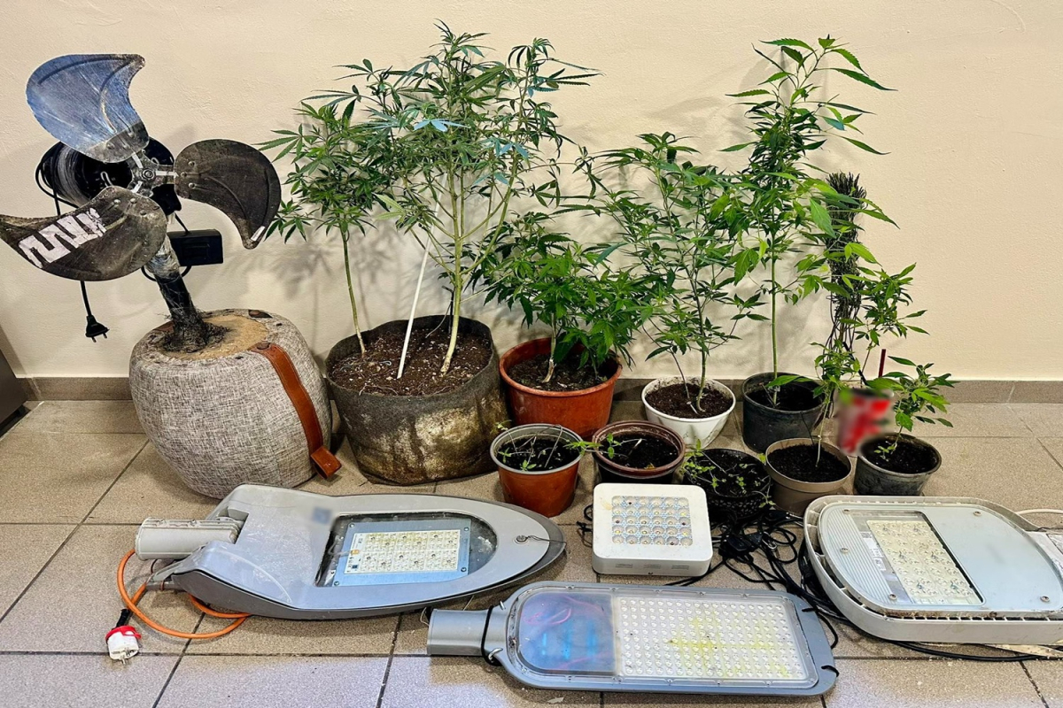 Μυτιλήνη: 53χρονος με… πλήρες οπλοστάσιο ναρκωτικών και καμερών