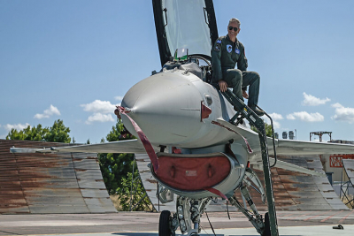 Στη δύναμη της Πολεμικής Αεροπορίας τα πρώτα F-16 Viper - Δείτε φωτογραφίες