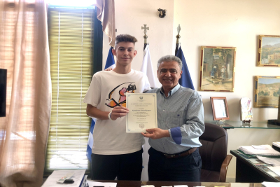Με τον Χιώτη αθλητή Καλαθοσφαίρισης, Χρυσόστομο Χατζηλάμπρου ο Δήμαρχος Χίου