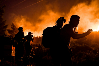 Φωτιά στην Πεντέλη - Ποιες περιοχές έχουν εκκενωθεί (vid-photo)