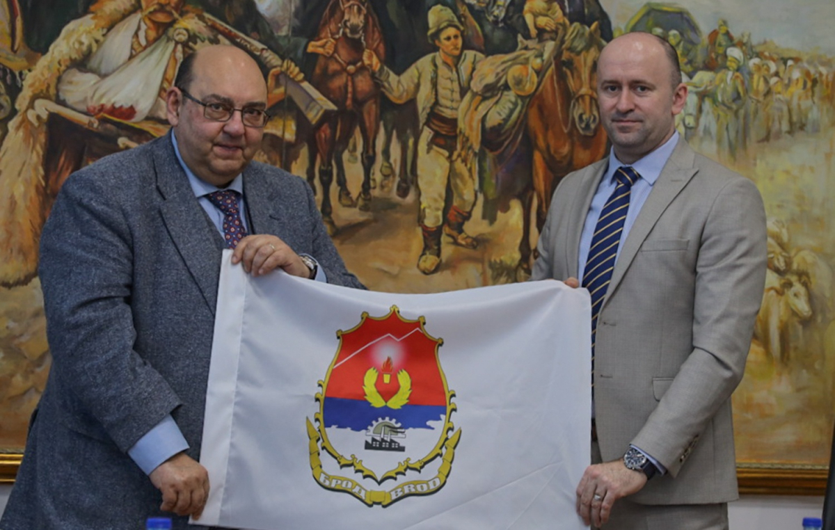 Από τη φιλοξενία των 300 παιδιών στην αδελφοποίηση, η Λέσβος ξαναγράφει ιστορία με το Μπροντ