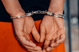 Μυτιλήνη: 34χρονος πέταξε τα ναρκωτικά μπροστά στους αστυνομικούς!