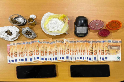 Συλληψη στη Μυτιλήνη, με κοκαΐνη - χασις - χάπια και 2.210€