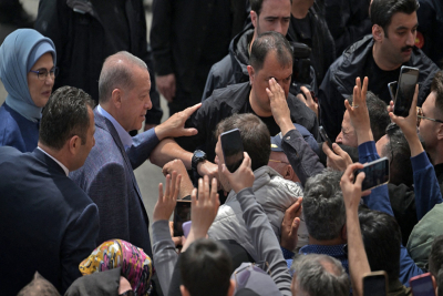 Εκλογές στην Τουρκία: Πρώτος στην «αφετηρία» του β&#039; γύρου ο Ερντογάν με 49,3% έναντι 45,0% του Κιλιτσντάρογλου
