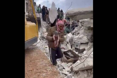Σεισμός στην Τουρκία: Μωρό γεννήθηκε μέσα στα συντρίμμια στο Χαλέπι της Συρίας - Βίντεο