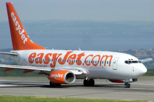 Αεροπλάνο της EasyJet από το Λονδίνο με προορισμό τη Ρόδο παραλίγο να συγκρουστεί με drone