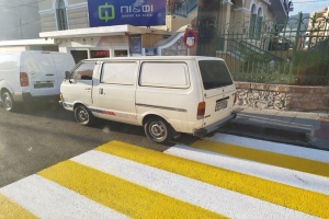 Μυτιλήνη: ΔΕΝ ΥΠΑΡΧΕΙ! Δείτε πως έφτιαξαν τις διαβάσεις πεζών στο κέντρο της πόλης!!!