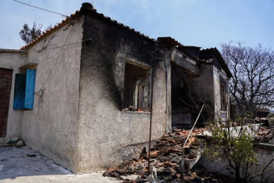 Φωτιά στη Λέσβο: Καλύτερη η εικόνα από το μέτωπο της Βρίσας – Δεν κινδύνευσε ο Σταυρός - Στάχτη 20.000 στρέμματα δάσους και ελαιώνα