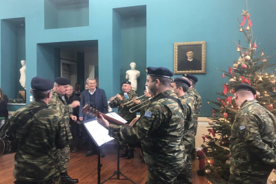 Σάμος: Η στρατιωτική μπάντα στο Δημαρχείο Καρλοβάσου (pics)