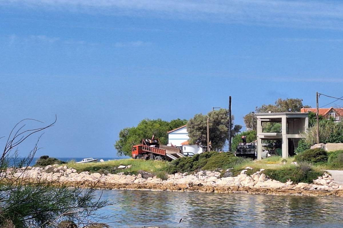 ΛΕΣΒΟΣ: “Καταπατούν το τοπίο και την ιστορία” – Καταγγελία για περιβαλλοντική αλλοίωση στην Αγία Βαρβάρα